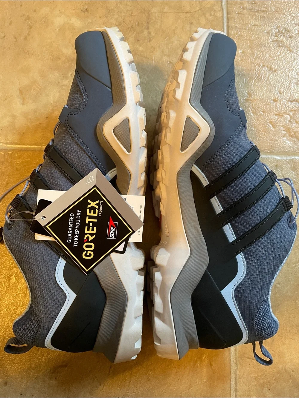 adidas lightweight athletic